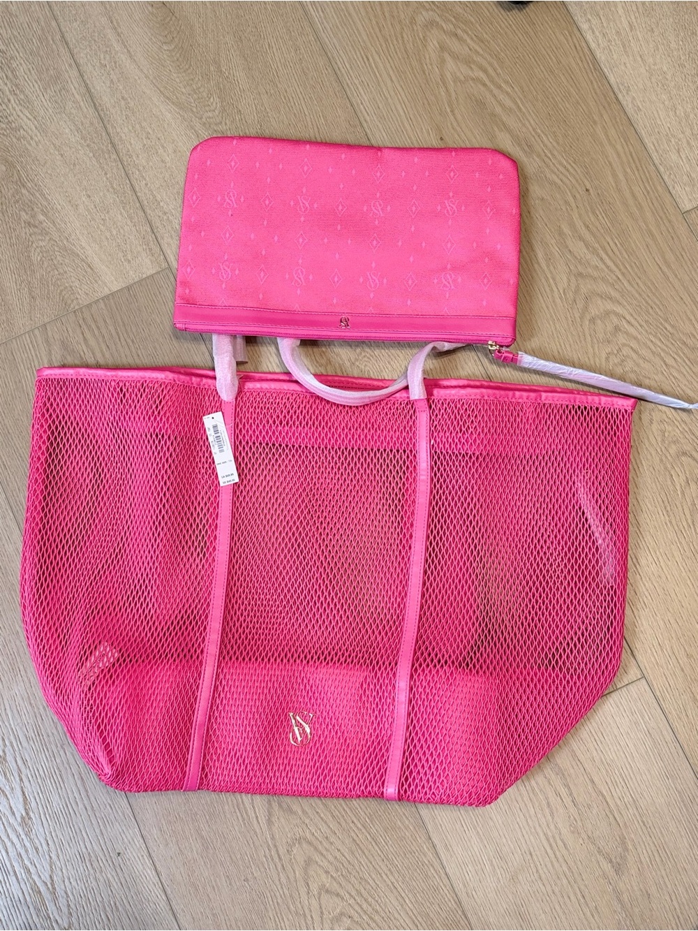 Victoria's Secret Bright Pink Mesh Tote with Matching Pouch - Picture 5 of 5